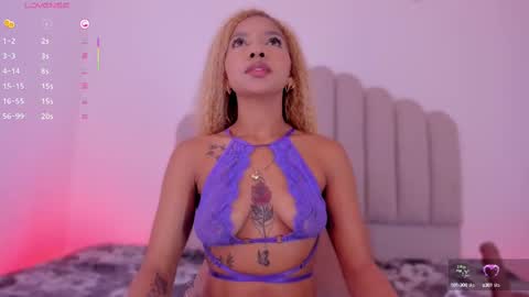 Snapshot of nikki_angel_ chatting on 10/04/25, 07:23 NIkki Angel online show from 10/04/25, 07:23