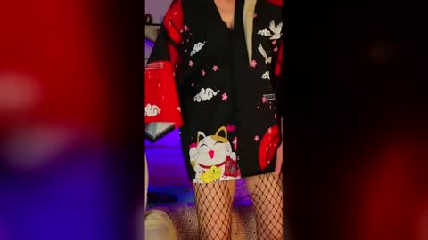 Snapshot of nikki_goldberg chatting on 05/10/26, 12:43 Kitty Chatte online show from 05/10/26, 12:43