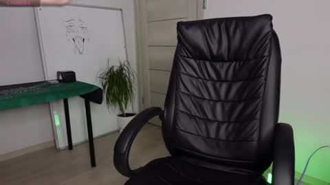 nikki online show from 12/18/24, 12:18