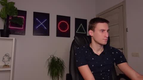 nikki online show from 02/28/25, 03:04