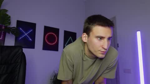 nikki online show from 03/10/25, 03:20