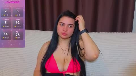 Nikki Kardashian online show from 02/21/25, 11:21