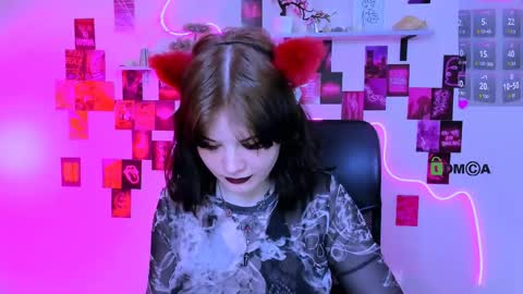 Snapshot of nikki_kiss_ chatting on 05/13/26, 09:06 nikki_kiss_ online show from 05/13/26, 09:06