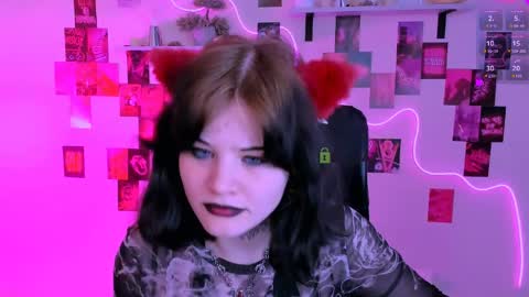 Snapshot of nikki_kiss_ chatting on 05/15/26, 09:05 nikki_kiss_ online show from 05/15/26, 09:05
