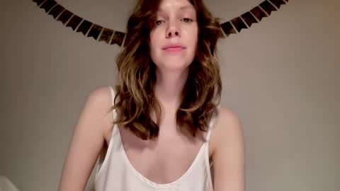 Snapshot of nikki_mi chatting on 12/25/24, 01:09 Nikki online show from 12/25/24, 01:09