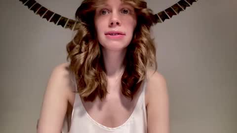 Snapshot of nikki_mi chatting on 12/26/24, 10:16 Nikki online show from 12/26/24, 10:16