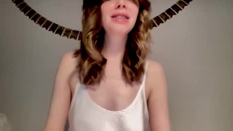 Snapshot of nikki_mi chatting on 12/29/24, 10:12 Nikki online show from 12/29/24, 10:12