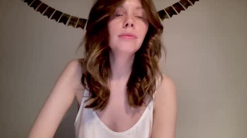 Snapshot of nikki_mi chatting on 12/29/24, 01:17 Nikki online show from 12/29/24, 01:17
