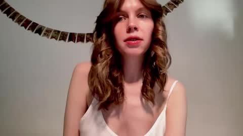 Snapshot of nikki_mi chatting on 01/17/25, 10:11 Nikki online show from 01/17/25, 10:11