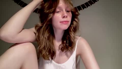 Snapshot of nikki_mi chatting on 01/31/25, 01:12 Nikki online show from 01/31/25, 01:12