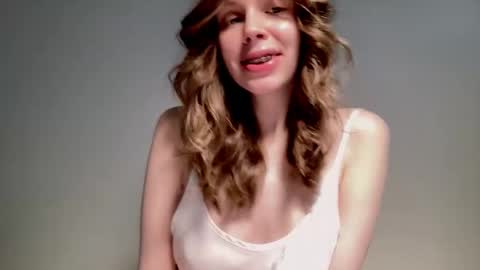 Snapshot of nikki_mi chatting on 02/27/25, 10:04 Nikki online show from 02/27/25, 10:04