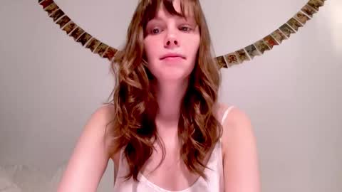 Nikki online show from 12/14/25, 09:58