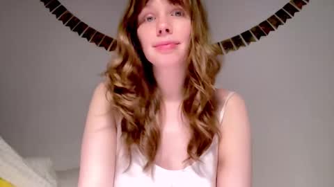 Nikki online show from 12/18/25, 10:10