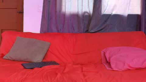 Snapshot of nikki_uwu chatting on 05/13/26, 07:55 nikki_uwu online show from 05/13/26, 07:55