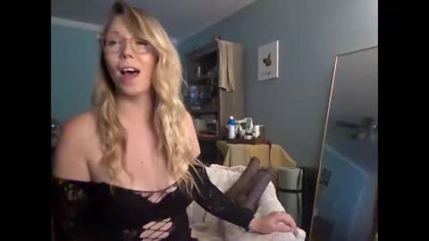 Snapshot of nikkib653466 chatting on 05/29/26, 06:50 nikkib653466 online show from 05/29/26, 06:50