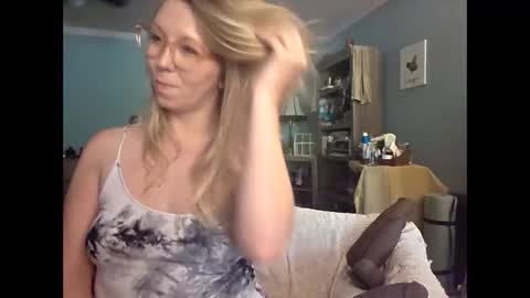 Snapshot of nikkib653466 chatting on 06/05/26, 03:29 nikkib653466 online show from 06/05/26, 03:29