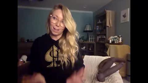 Snapshot of nikkib653466 chatting on 06/11/26, 12:32 nikkib653466 online show from 06/11/26, 12:32