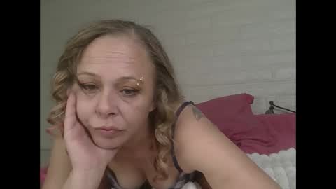 nikkibae6933 online show from 03/05/26, 12:39