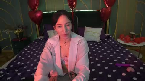 Nikki online show from 02/19/25, 11:57