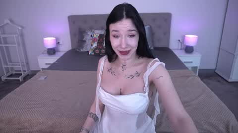 Nikki online show from 06/04/26, 07:31