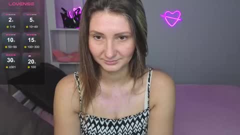Snapshot of nikkikiss__ chatting on 10/17/25, 02:15 nikkikiss__ online show from 10/17/25, 02:15