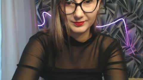 Snapshot of nikkikiss___ chatting on 06/04/26, 02:06 nikkikiss___ online show from 06/04/26, 02:06