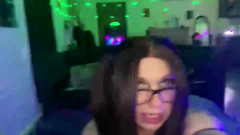 Snapshot of nikkineverlands chatting on 06/09/26, 03:23 Nikki Neverland online show from 06/09/26, 03:23