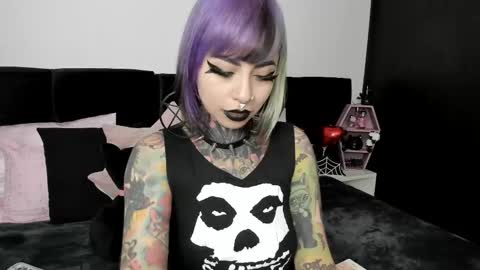 Nikki Ramone   online show from 02/15/25, 06:12