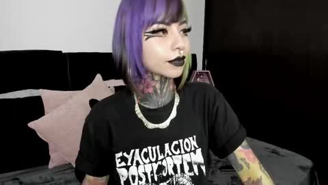 Nikki Ramone   online show from 02/28/25, 02:09