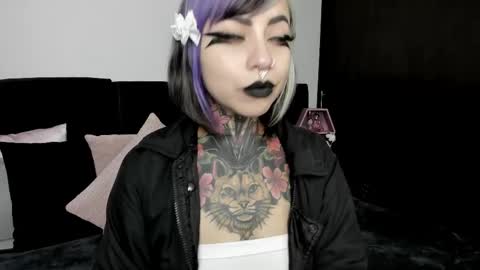 Nikki Ramone   online show from 03/04/25, 08:35