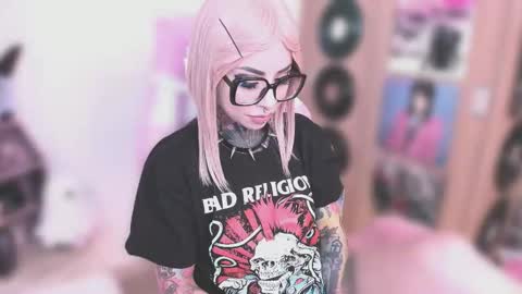 Nikki Ramone   online show from 01/07/26, 11:34