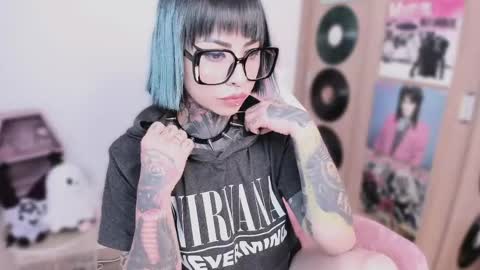 Nikki Ramone   online show from 04/15/26, 03:19