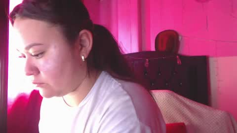 Snapshot of nikkirous_ chatting on 05/11/26, 04:15 Nikkirous online show from 05/11/26, 04:15