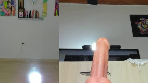 Snapshot of nikky__rosse chatting on 04/24/26, 11:12 nikky__rosse online show from 04/24/26, 11:12