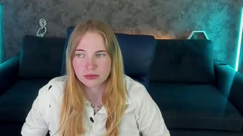nikkyreyyy online show from 05/17/26, 01:18