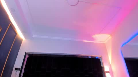     online show from 02/13/25, 07:21