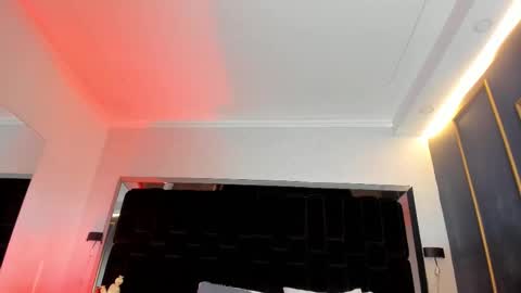     online show from 02/26/25, 10:42