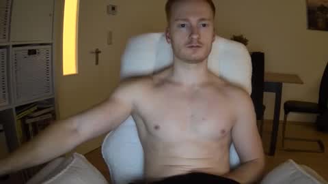 niklas_g online show from 02/03/26, 06:02