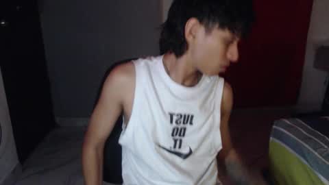 niklaus_wolf online show from 10/03/25, 11:13