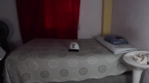 niklaus_wolf online show from 11/22/25, 06:40