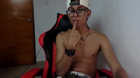 niklaus_wolf online show from 03/04/26, 05:46