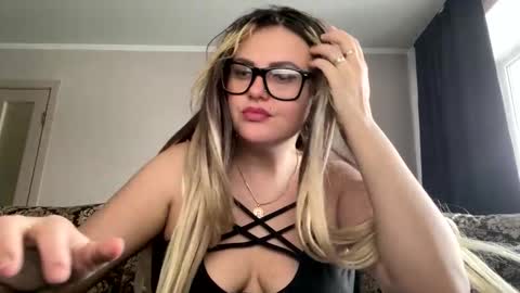 Nika online show from 12/02/24, 06:09