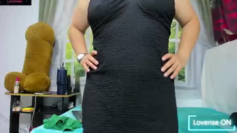 Snapshot of nikol32__ chatting on 07/17/26, 11:17 dayan online show from 07/17/26, 11:17