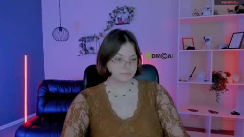 Snapshot of nikol_kitt chatting on 05/05/26, 07:00 Little Niko Help me reach my goals online show from 05/05/26, 07:00