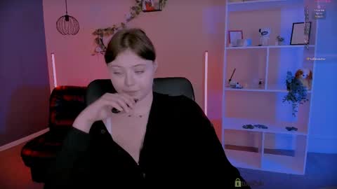 Snapshot of nikol_kitt chatting on 05/18/26, 07:20 Little Niko Help me reach my goals online show from 05/18/26, 07:20