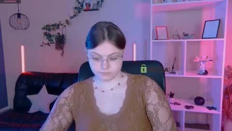 Snapshot of nikol_kitt chatting on 06/01/26, 07:04 Little Niko Help me reach my goals online show from 06/01/26, 07:04