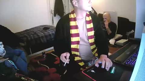 Snapshot of nikolas1382739 chatting on 11/08/25, 10:19 nikolas1382739 online show from 11/08/25, 10:19