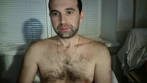 Snapshot of nikolas_vaz chatting on 01/05/25, 08:42 nikolas_vaz online show from 01/05/25, 08:42