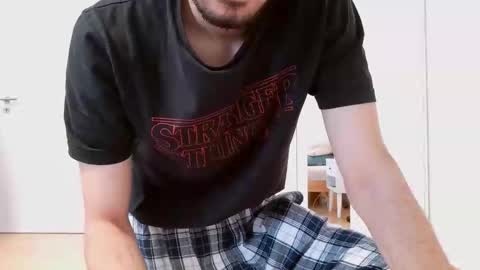 Snapshot of nikolasjim2 chatting on 06/02/26, 12:18 Nikolas online show from 06/02/26, 12:18
