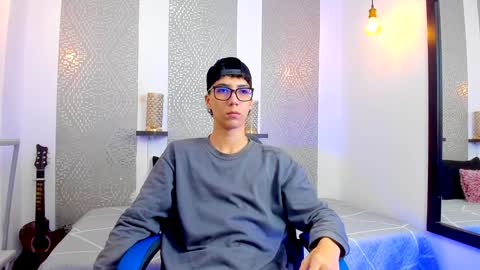    online show from 02/04/25, 03:54